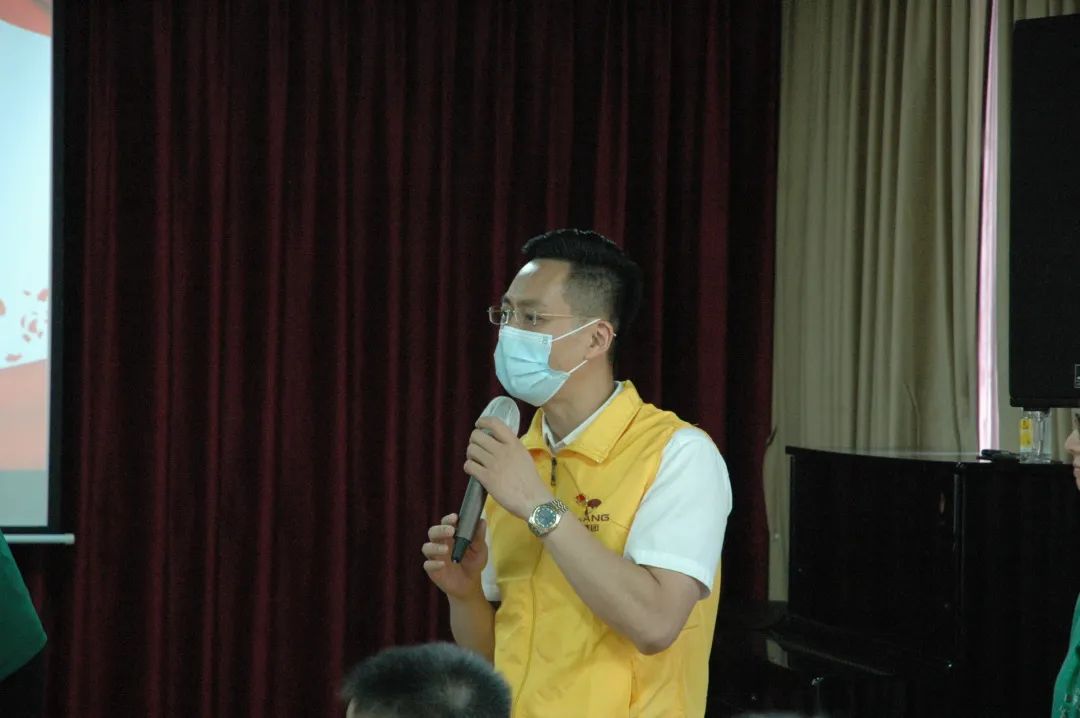 推行社会责任,彰显企业继续|pg电子模拟器集团前往狮山镇小塘社区康园中心开展慰问运动