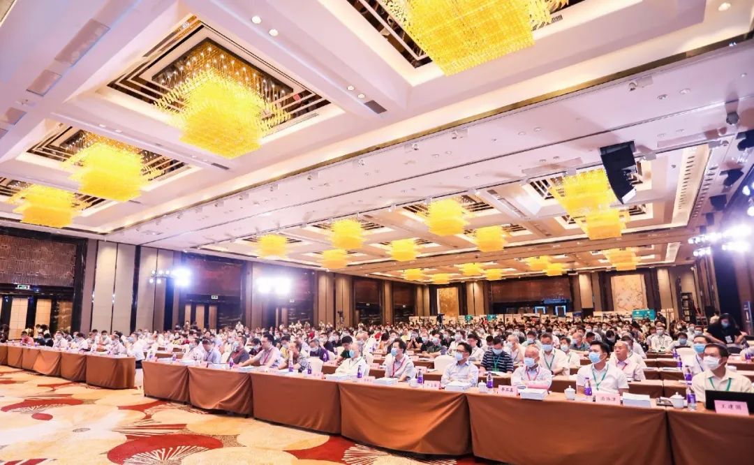 2020年中国铝加工工业年度大会终结，，，，，，潘伟深董事长任“铝挤压分论坛主席”促工业新生态