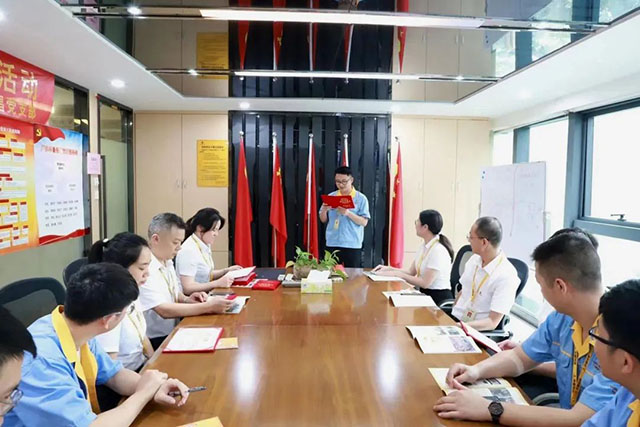 自愿偕行,微光成炬|pg电子模拟器集团疫情防控自愿者再获表扬!