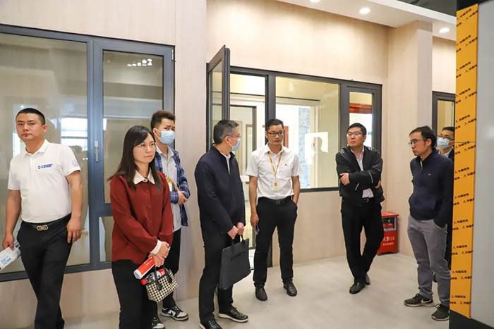 江门市市场监视治理局一行莅临pg电子模拟器集团观摩交流